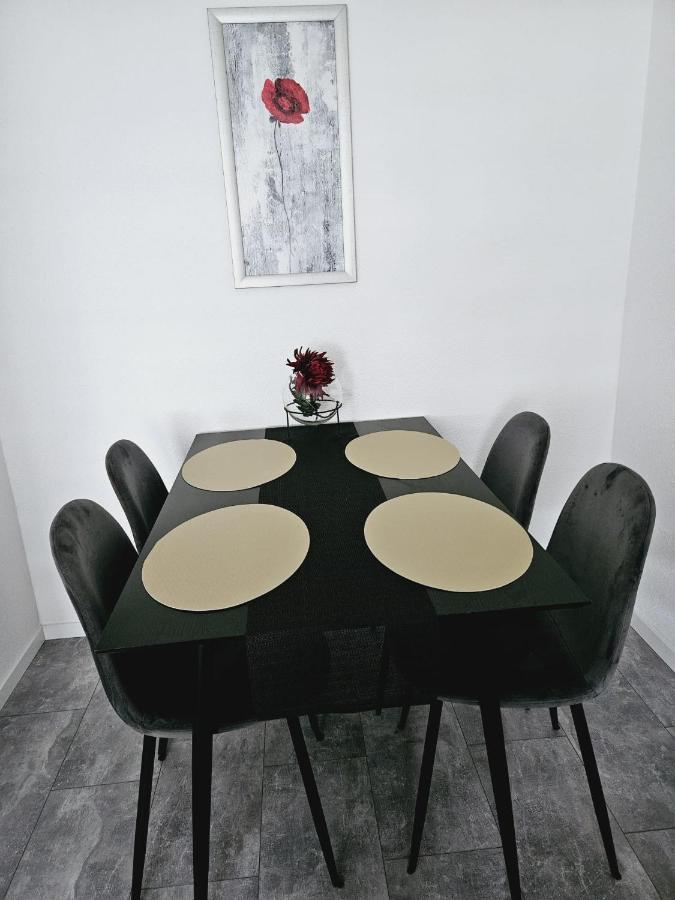 Weinstadt Monteurwohnnung Ferienwohnung المظهر الخارجي الصورة