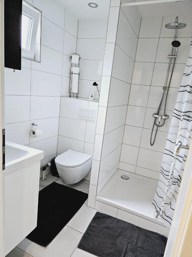 Weinstadt Monteurwohnnung Ferienwohnung المظهر الخارجي الصورة
